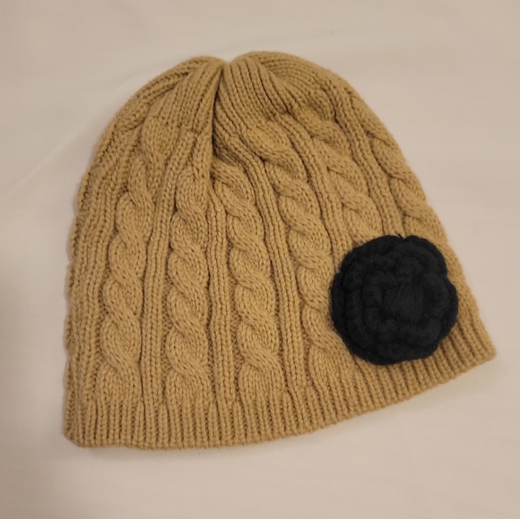 💵3/$20 Knitted Beanie Cute Knitted Cap w/ Flower Accent - Picture 2 of 9